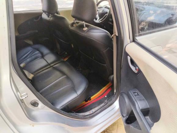 [济南·鲁A] 二手本田飞度2011款 1.5L 自动豪华版