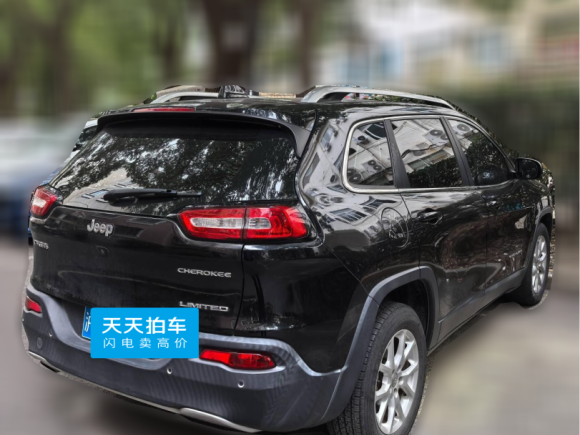 [上海·沪C] 二手Jeep自由光2017款 2.0L 优越版