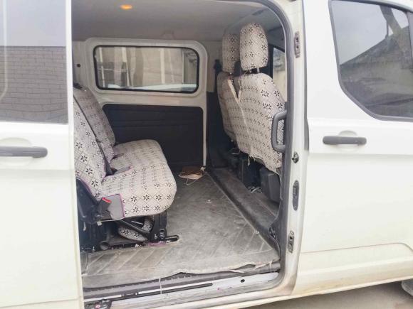 [上海·皖S] 二手福特全顺2017款 2.0T柴油多功能商用车短轴低顶国V