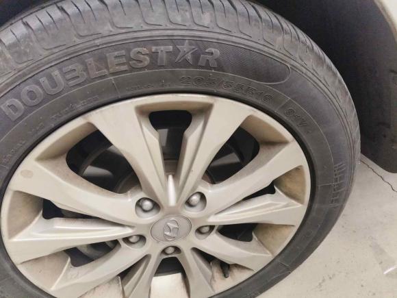 [武汉·鄂A] 二手现代朗动2016款 1.6L 手动尊贵型