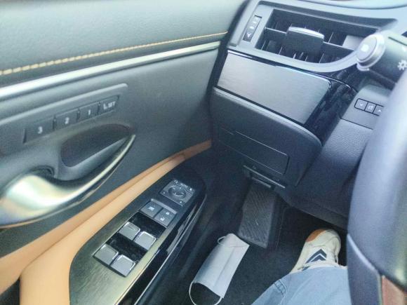 [上海·沪M] 二手雷克萨斯雷克萨斯ES2021款 200 豪华版