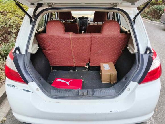 [上海·冀A] 二手启辰启辰R502015款 1.6L 自动时尚版