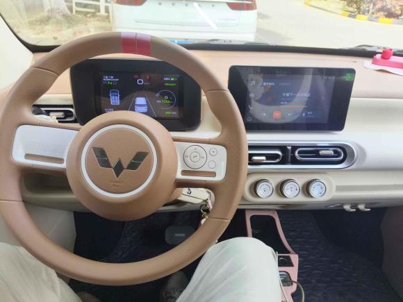 [苏州·苏E] 二手五菱汽车宏光MINIEV2024款 第三代 215km 进阶版