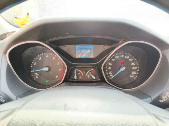 [武汉·鄂A] 二手福特福克斯2012款 两厢 1.6L 手动舒适型