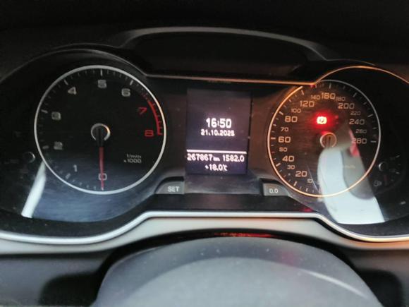 [上海·赣E] 二手奥迪奥迪A4L2015款 35 TFSI 自动标准型