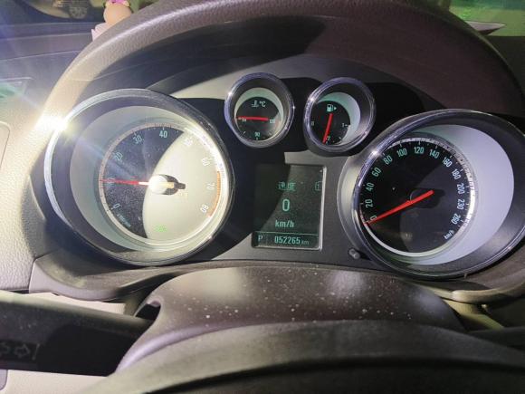 [上海·沪F] 二手别克君威2012款 2.0L 舒适版