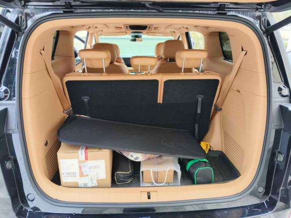 [上海·沪A] 二手岚图汽车岚图梦想家2022款 0碳版 想+智驾续航包 605km