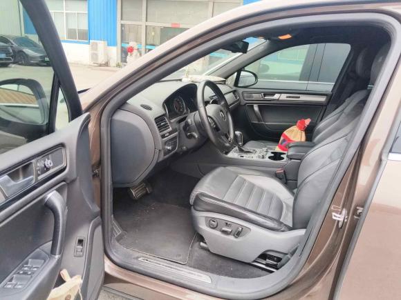 [上海·沪A] 二手大众途锐2012款 R-Line 高配型