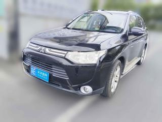 三菱欧蓝德2013款 2.4L 四驱豪华导航版 5座