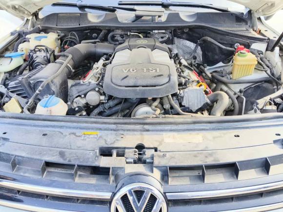 [青岛·鲁U] 二手大众途锐2011款 3.0TSI 标配型