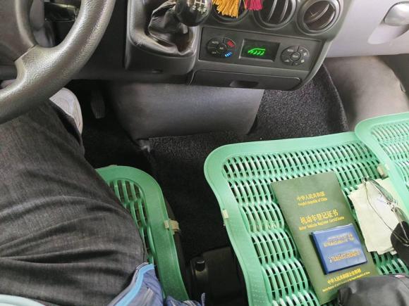 [苏州·苏E] 二手依维柯依维柯褒迪2017款 2.5T经典A32客车中顶6-7座47Z5