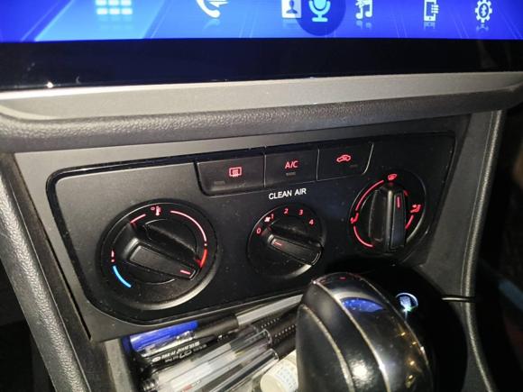 [武汉·鄂A] 二手大众朗逸2017款 1.6L 自动风尚版