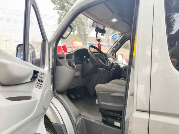 [无锡·苏B] 二手福田图雅诺2023款 吉象多功能 2.0T手动 长轴中顶 后单胎5/6/7/9座