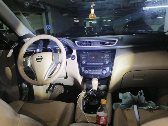 [杭州·浙A] 二手日产奇骏2014款 2.0L CVT舒适版 2WD