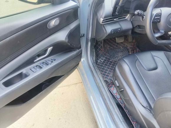 [南昌·赣A] 二手现代伊兰特2021款 1.5L CVT LUX尊贵版