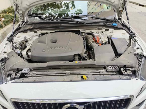 [上海·沪A] 二手沃尔沃沃尔沃S60插电式混动2022款 T8 E驱混动 四驱智逸豪华版