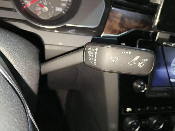 [深圳·粤B] 二手大众迈腾2017款 330TSI DSG 豪华型