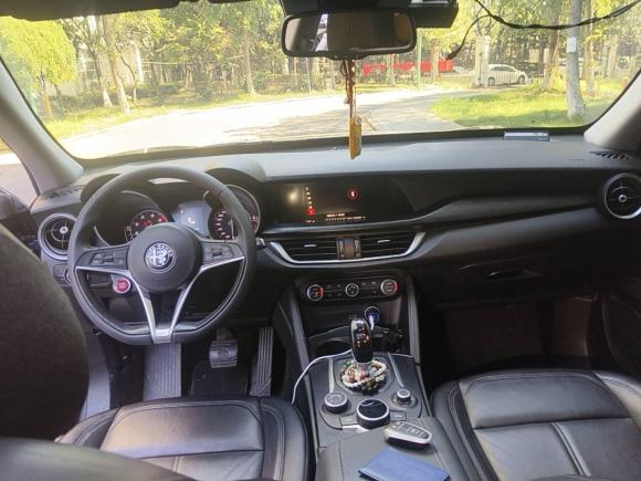 [宁波·浙B] 二手阿尔法·罗密欧Stelvio斯坦维2017款 2.0T 200HP 精英版