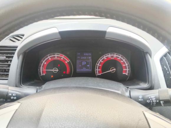 [南昌·赣A] 二手五十铃mu-X牧游侠2017款 2.5T 两驱自动尊享型 5座