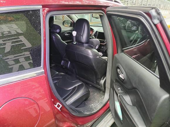 [成都·川A] 二手Jeep自由光2014款 2.4L 都市版