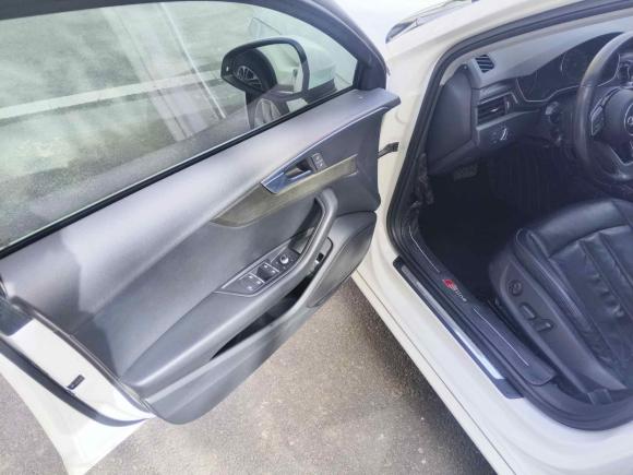 [南京·苏A] 二手奥迪奥迪A4L2017款 Plus 40 TFSI 风尚型