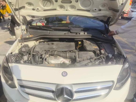 [深圳·粤B] 二手奔驰奔驰B级2015款 B 200 动感型