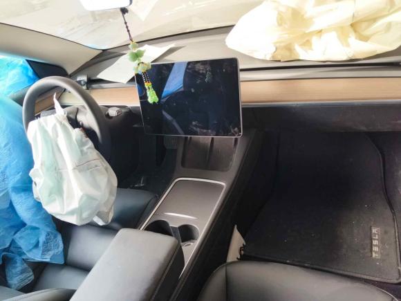 [上海·沪A] 二手特斯拉Model 32021款 标准续航后驱升级版