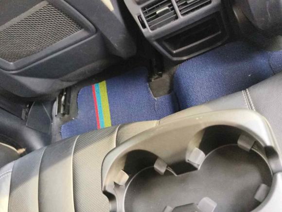 [温州·浙C] 二手路虎揽胜极光2014款 2.0T 5门耀动版