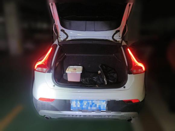 [武汉·鄂A] 二手沃尔沃沃尔沃V402017款 T3 智雅版