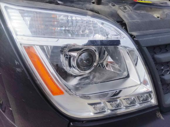 [成都·川A] 二手上汽大通MAXUS新途V802019款 2.5T经典款6挡手动傲运通短轴超低顶5/6座