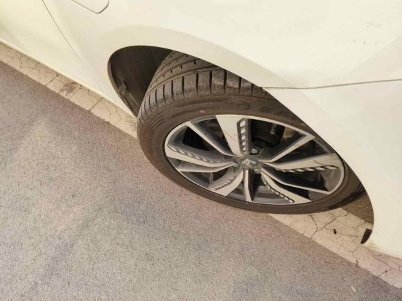 [青岛·鲁B] 二手飞凡汽车飞凡ER62021款 新动版 620km 智行版