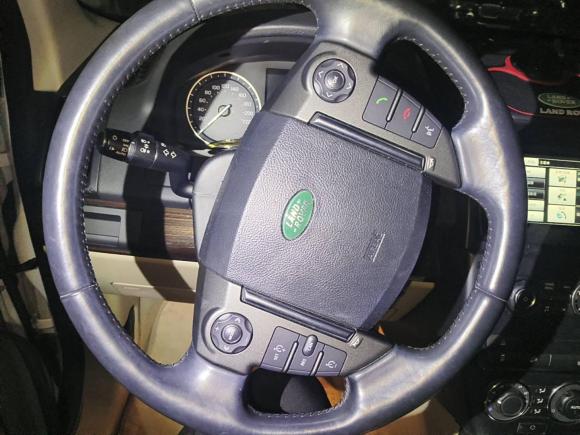 [成都·粤B] 二手路虎神行者22013款 2.2T SD4 SE柴油版