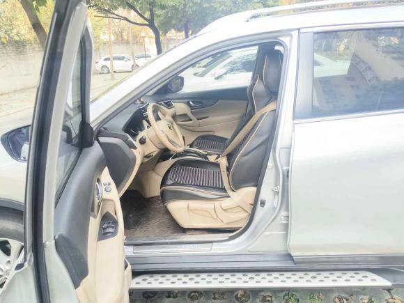 [成都·川A] 二手日产奇骏2014款 2.0L CVT舒适版 2WD