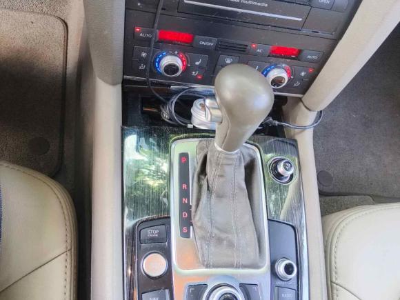 [深圳·粤B] 二手奥迪奥迪Q72011款 3.0 TFSI 技术型(245kW)