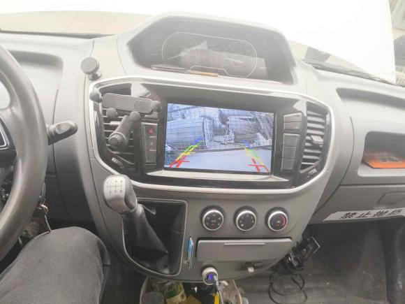 [嘉兴·浙F] 二手大通新途V802019款 2.5T经典款6挡手动厢式货车VAN短轴中顶2/3座