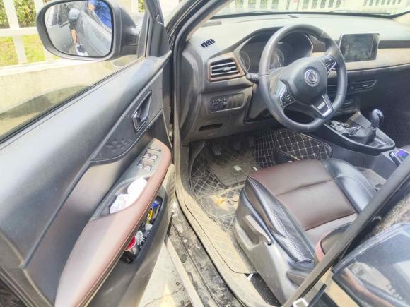 [苏州·苏U] 二手东风风光风光S5602021款 1.5T 手动都市型