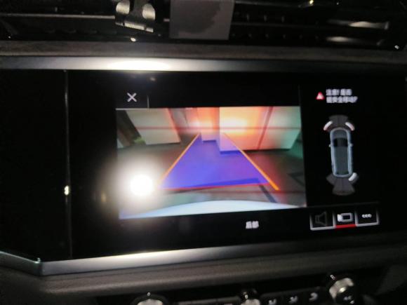 [上海·沪G] 二手奥迪奥迪Q32019款 40 TFSI 时尚动感型