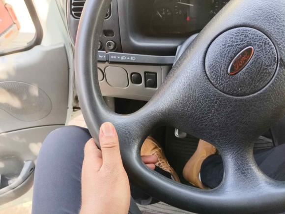 [义乌·浙G] 二手福特经典全顺2013款 2.8T柴油冰白物流车长轴中顶JX493ZLQ4