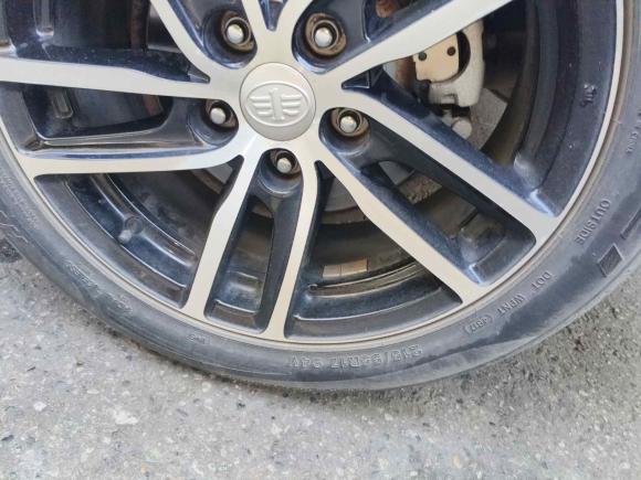 [成都·川A] 二手奔腾奔腾X402017款 1.6L 自动豪华型