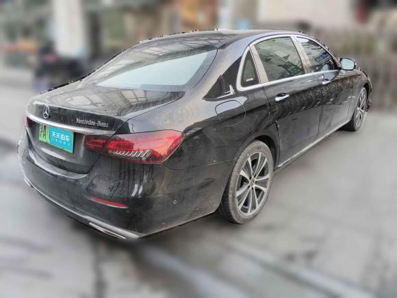 [上海·沪A] 二手奔驰奔驰E级新能源2022款 改款三 E 350 e L 插电式混合动力轿车