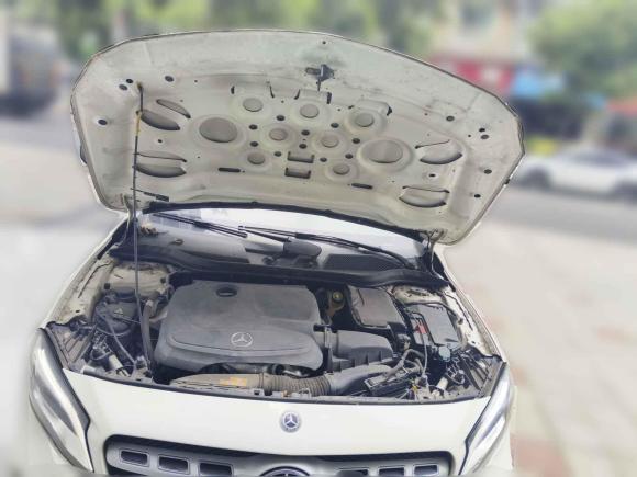 [成都·川S] 二手奔驰奔驰GLA2017款 GLA 200 时尚型