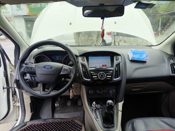 [常州·苏C] 二手福特福克斯2017款 三厢 1.6L 手动舒适型智行版