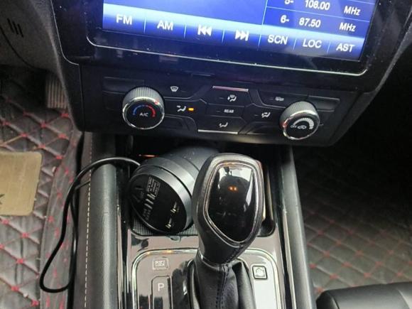 [成都·川A] 二手东风风光风光5802017款 1.5T CVT豪华型