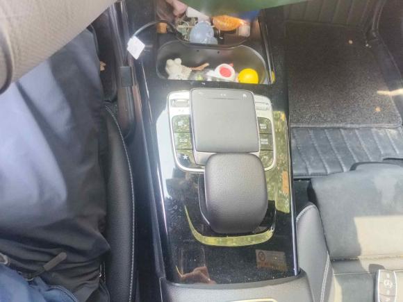 [上海·沪C] 二手奔驰奔驰A级2019款 A 200 L 运动轿车