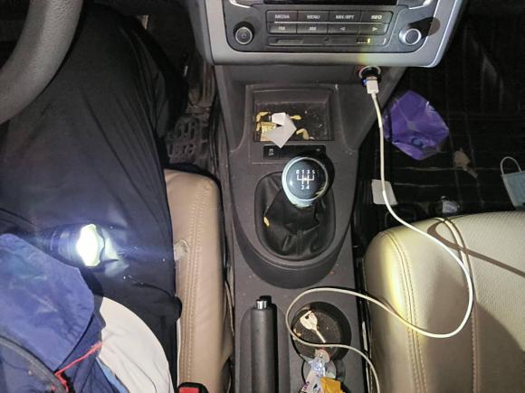 [上海·沪B] 二手大众途安2013款 1.4T 手动风尚版5座