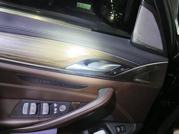 [深圳·粤B] 二手宝马宝马5系2018款 改款 530Li 领先型 豪华套装