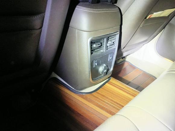 [合肥·皖M] 二手克莱斯勒克莱斯勒300C2014款 3.0L 卓越版