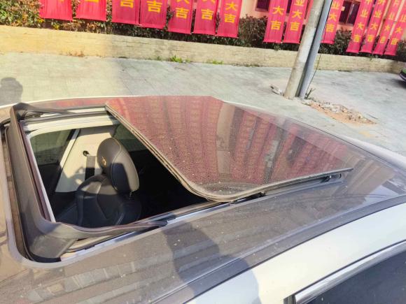 [温州·浙C] 二手奔腾奔腾B702023款 第三代 1.5T 自动悦享型70周年纪念版