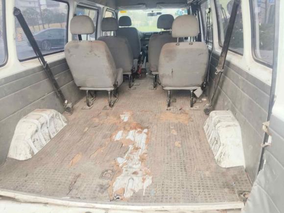 [成都·川A] 二手福特经典全顺2013款 2.8T柴油冰白物流车长轴中顶JX493ZLQ4