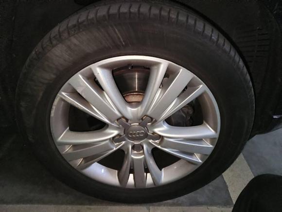 [成都·川A] 二手奥迪奥迪Q72011款 3.0 TFSI 技术型(245kW)